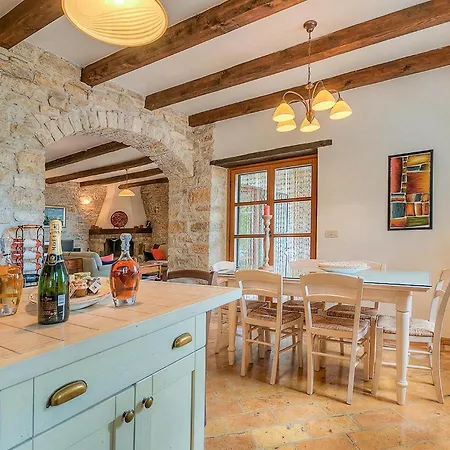 Ferienhaus Orah